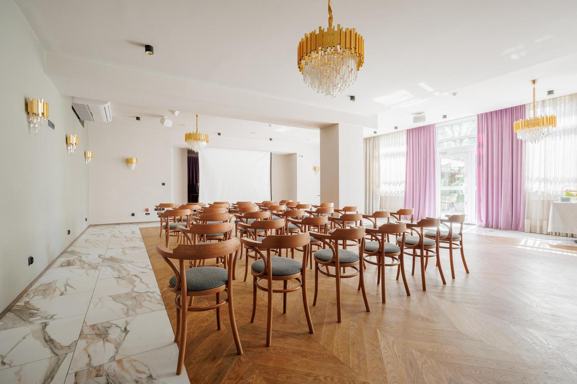 Hotel Cristal Park 3*