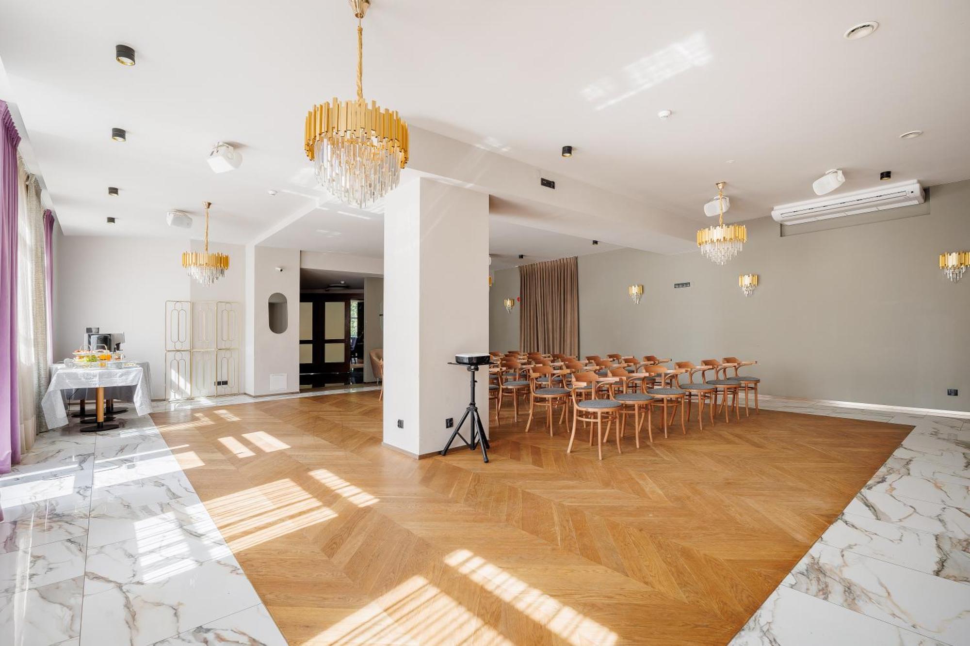 Cristal Park Hotel