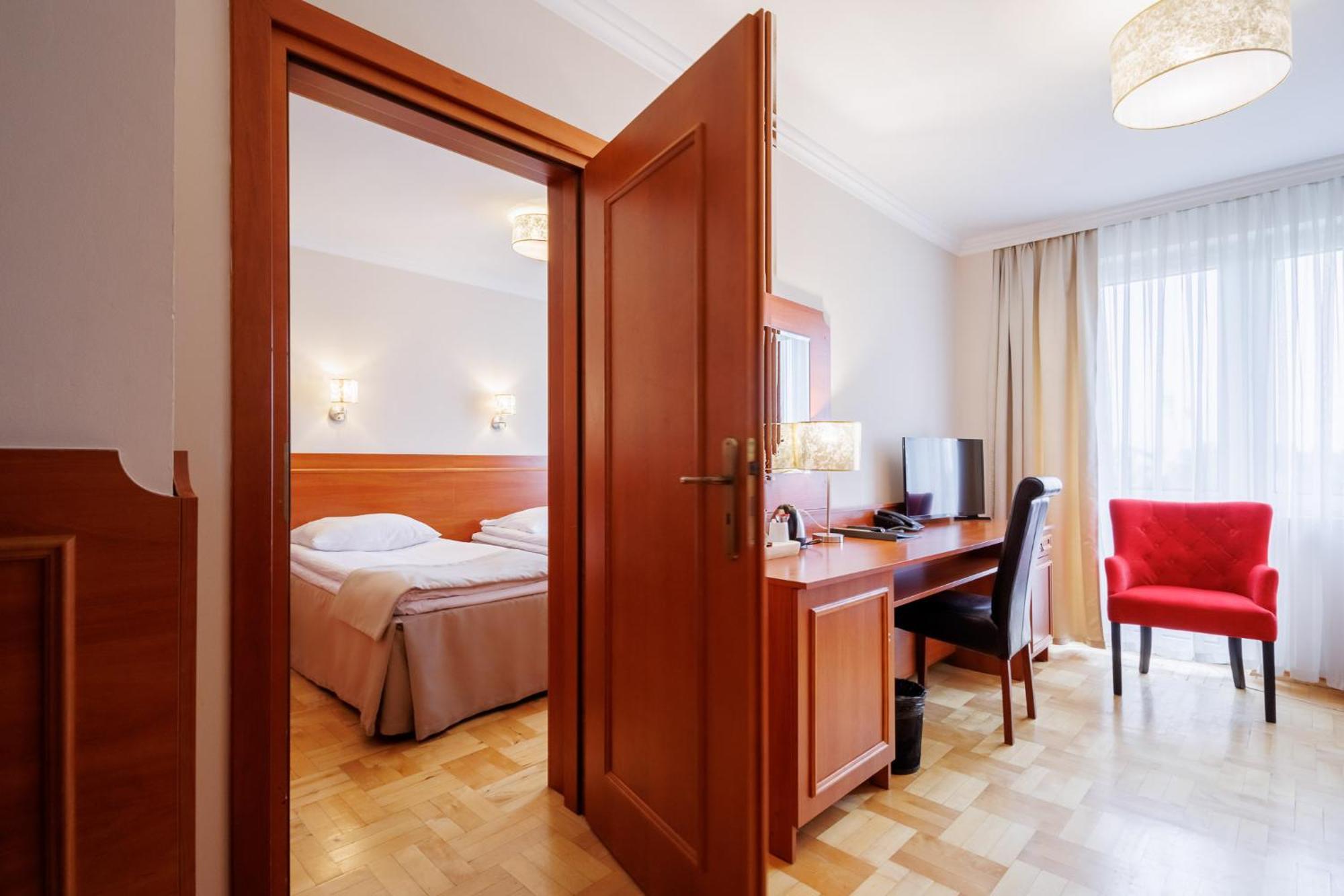 Hotel Cristal Park 3*